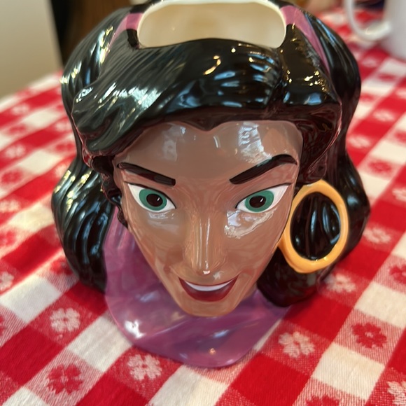 Disney’s Esmeralda from the hunchback of Notre Dame movie oversize mug - Picture 5 of 6